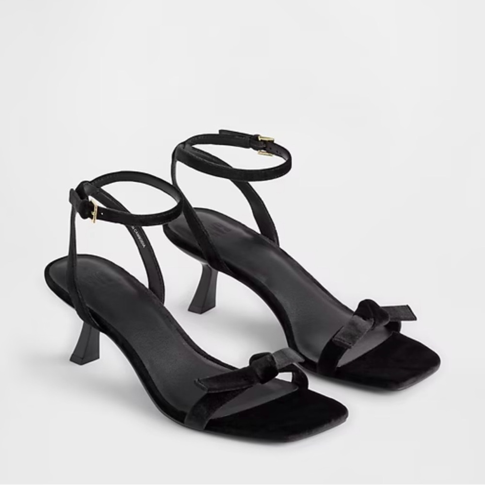 Velvet kitten heels